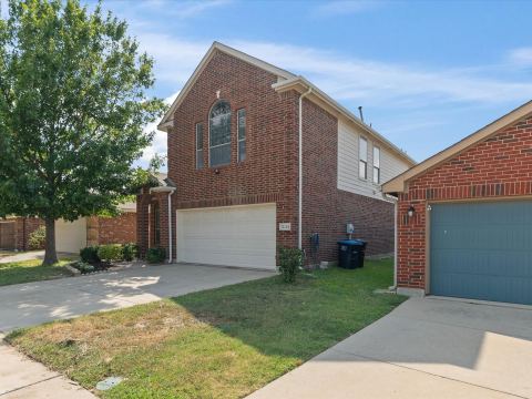 12129 Walden Wood Drive, Fort Worth, TX 76244 — photo 2