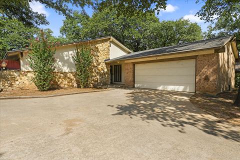 4609 Rockland Drive, Arlington