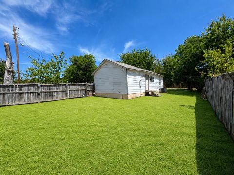 804 E Hook Street, Stephenville, TX 76401 — photo 3
