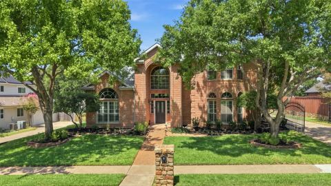 7609 Oak Knoll Drive, North Richland Hills, TX 76182 — photo 2