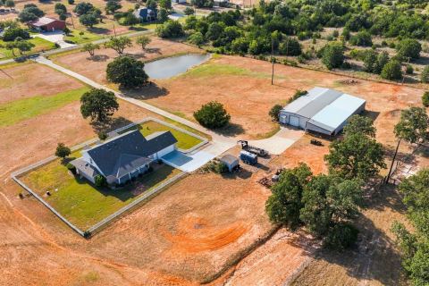 156 La Arroya Drive, Weatherford