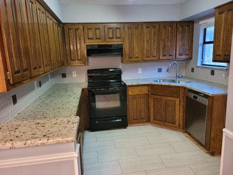910 Boxwood Drive, Lewisville, TX 75067 — photo 2