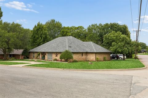 2430 Turtle Creek Drive, Sherman, TX 75092 — photo 2