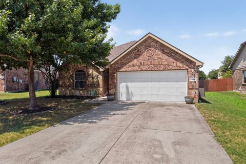 1336 Shelley Drive, Burleson
