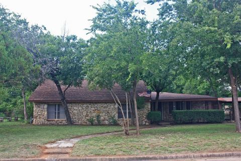 305 Bryan Street, Glen Rose, TX 76043 — photo 3