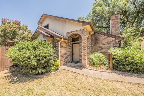 6402 Valleybrooke Court, Arlington, TX 76001 — photo 3