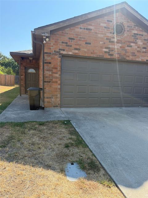 952 Sylvia Street, Weatherford, TX 76086 — photo 2
