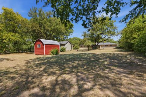 6121 Ten Mile Bridge Road, Fort Worth, TX 76135 — photo 2