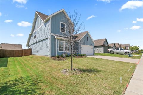 755 Amelia Court, Pilot Point, TX 76258 — photo 3