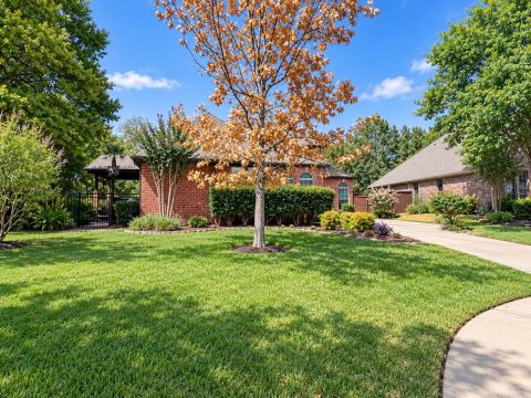 2912 Meadow Glen Drive, Flower Mound, TX 75022 — photo 2