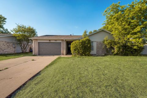 7021 Lincolnshire Lane, North Richland Hills, TX 76182 — photo 2