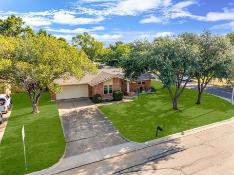 1300 Amherst Drive, Denton, TX 76201 — photo 2