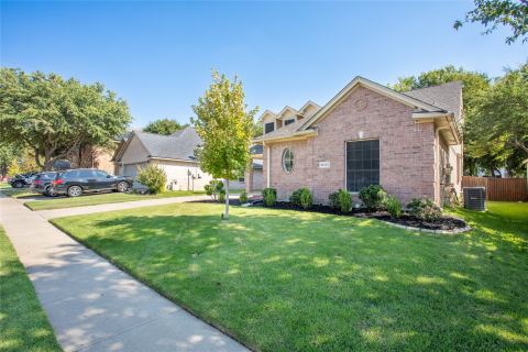 10520 Stoneside Trail, Fort Worth, TX 76244 — photo 2