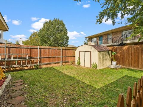4702 Grovetree Lane, Garland, TX 75043 — photo 2