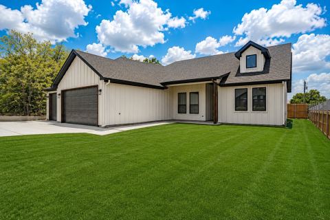 5712 Stonegate Circle, Granbury, TX 76048 — photo 2