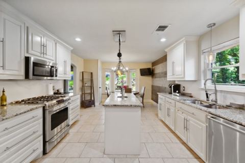 1806 Old Oak Drive, Arlington, TX 76012 — photo 2