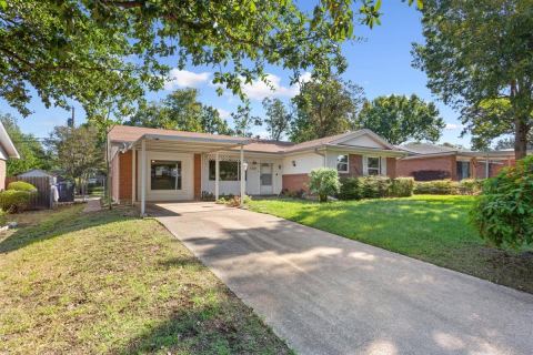1319 Royal Oaks Drive, Waco, TX 76710 — photo 2