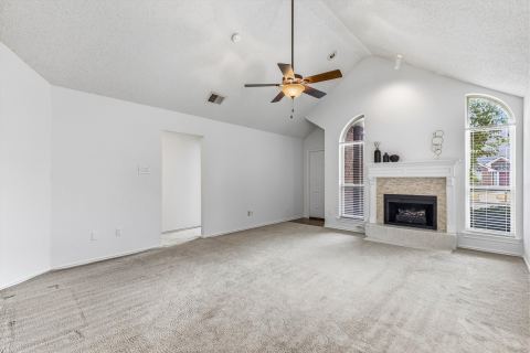 2031 Greenview Drive A, Carrollton, TX 75010 — photo 2