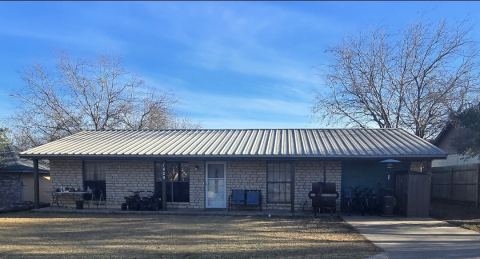 1429 W Torrey Street, Granbury