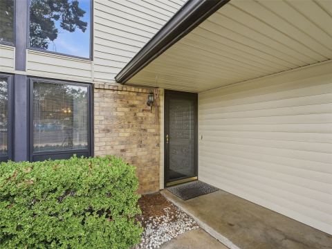 5301 Sarasota Drive, Garland, TX 75043 — photo 2