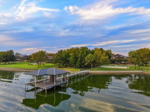 1140 The Shores Drive, Corsicana