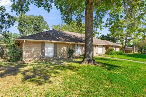 1300 Lexington Drive, Corsicana, TX 75110 — photo 3