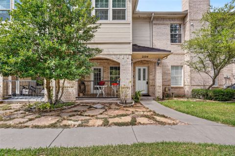2104 Lakeforest Drive, Weatherford