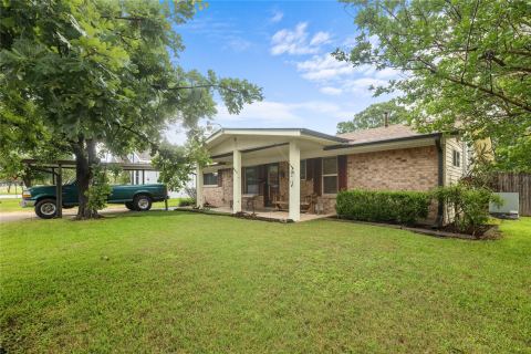 605 S Ricketts Street, Sherman, TX 75092 — photo 2