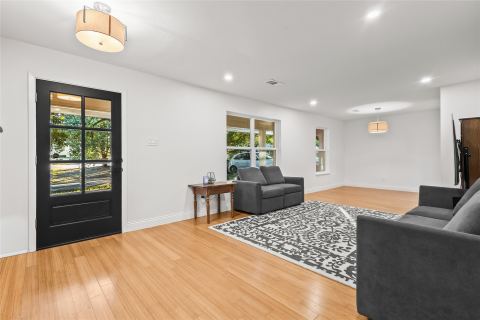 4112 Selkirk Drive W, Fort Worth, TX 76109 — photo 3