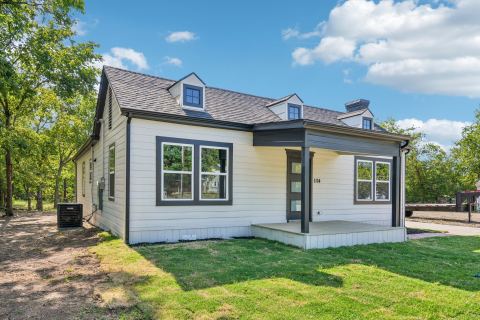 1114 N CATHERINE Street, Terrell