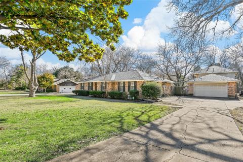 412 Spinner Road, DeSoto, TX 75115 — photo 2