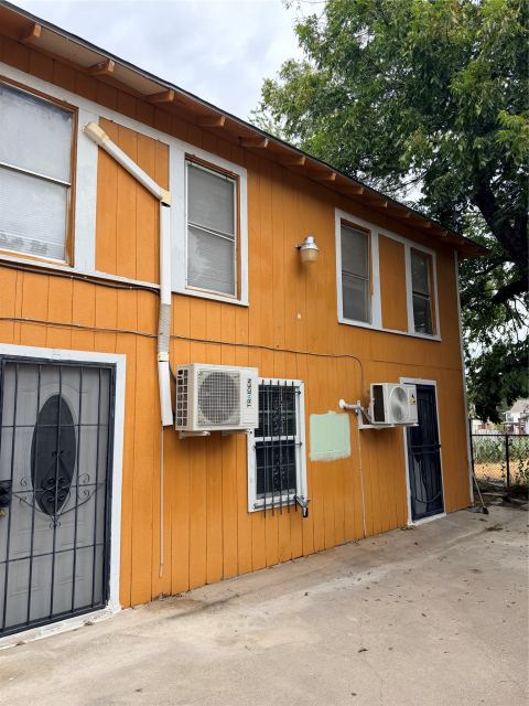 2205 Roosevelt Avenue, Fort Worth, TX 76164 — photo 2