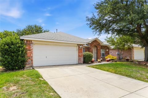 1320 Cattle Crossing Drive, Fort Worth, TX 76131 — photo 2