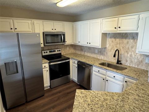 3004 Beverly Drive, Denton, TX 76209 — photo 3