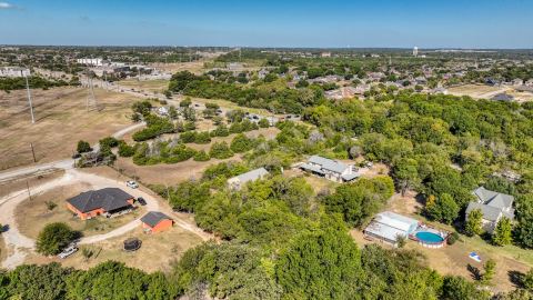 1922 W Pleasant Run Road, DeSoto, TX 75115 — photo 3
