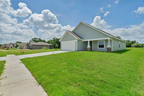 624 Crockett Drive, Cleburne, TX 76033 — photo 2