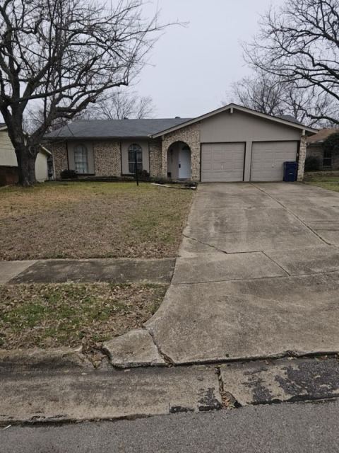 317 Boulder Court, Burleson, TX 76028 — photo 2