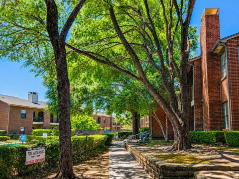3257 Donnelly Circle 604, Fort Worth, TX 76107 — photo 2