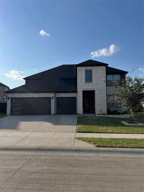 197 Western Way, Waxahachie