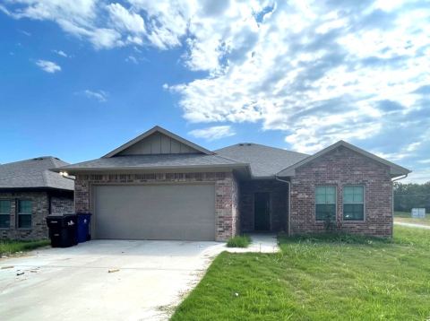 700 E Bullock Street, Denison