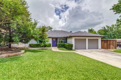 7045 Gaston Parkway, Dallas