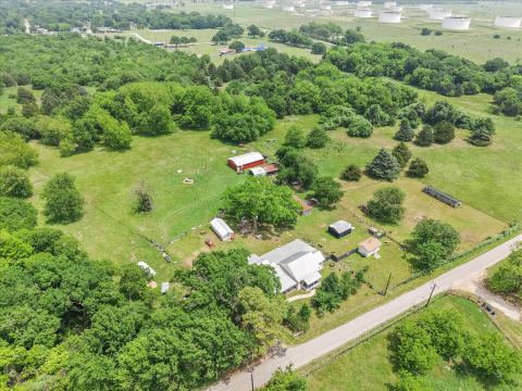 1101 S 37th Street, Corsicana