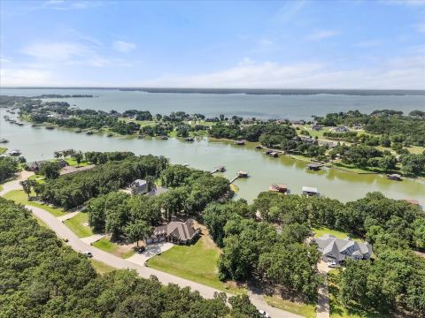 930 Waters Edge Drive, Corsicana, TX 75109 — photo 2