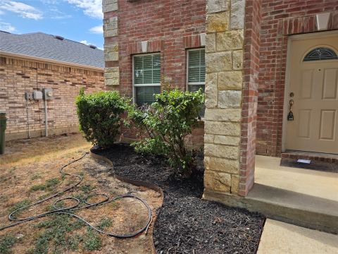 8108 Stowe Springs Lane, Arlington, TX 76002 — photo 2