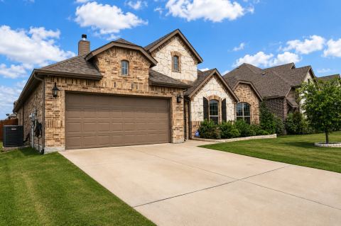 279 Paluxy Street, Burleson, TX 76028 — photo 3