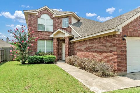 4402 Emerald Leaf Drive, Mansfield, TX 76063 — photo 2