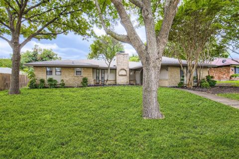 1724 Midcrest Drive, Plano, TX 75075 — photo 2