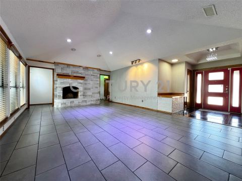 812 Newport Road, Fort Worth, TX 76120 — photo 3