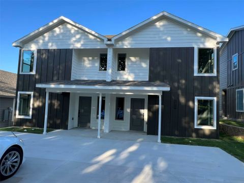 2522 S Fannin Avenue 2524, Denison