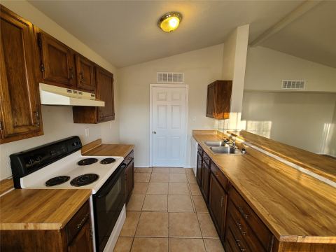 2423 Limestone Drive, Arlington, TX 76014 — photo 3